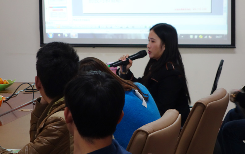 昆明bc贷网络公司从2013年开始筹备新媒体营销公益讲座和老客户网络营销沙龙，bc贷邀请了国内网络营销和移动互联网营销专家亲临公司，为保证培训质量和沟通效果，bc贷每次只邀请20-30家老客户参加（全免费），bc贷将秉承全公益、全免费、不推销任何产品和服务、只讲干货等原则，为新老客户创造更多价值。